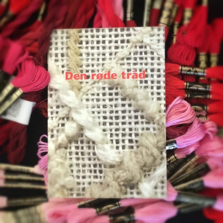 Den Røde Tråd - stinghæfte fra Den Klassiske Broderiskole - Tille's