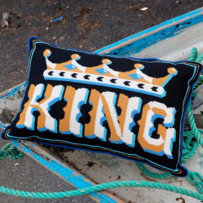 Emily Peacock - King Small - Broderikit