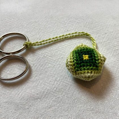 Biscornu saksevedhæng